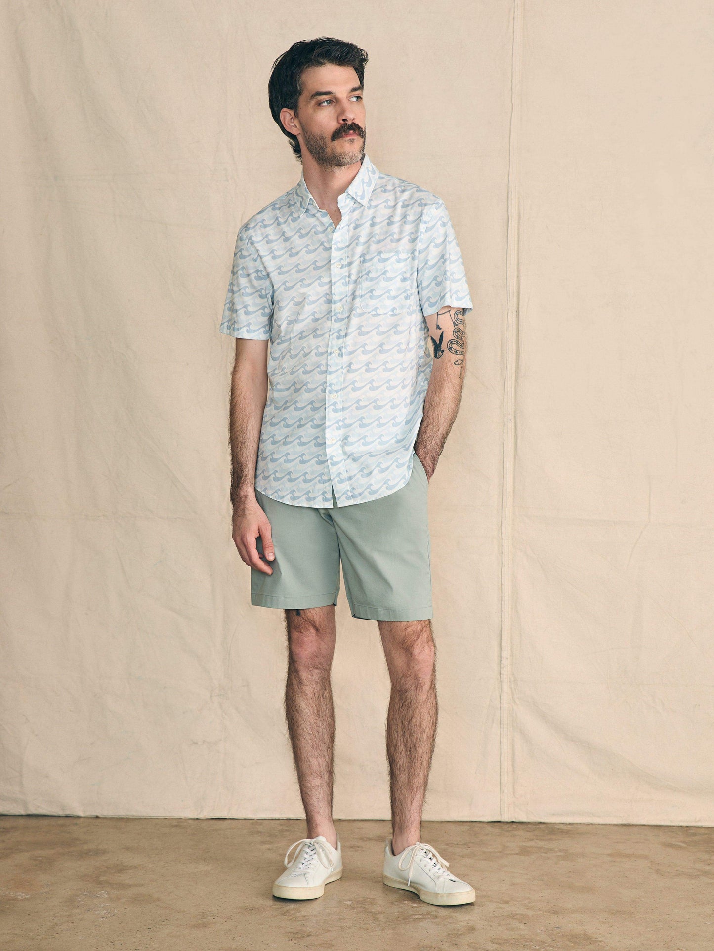 Short-Sleeve Movement Shirt - Ivory Endless Peaks