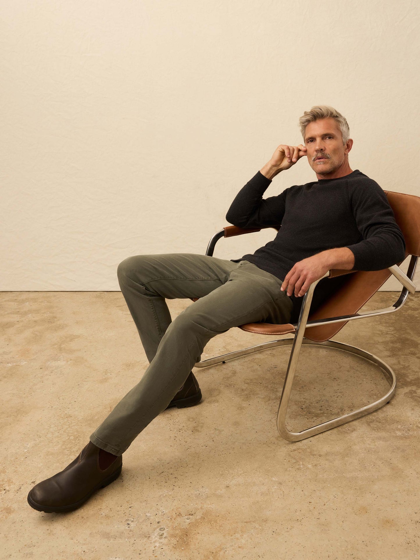 Legend™ Sweater Crew - Heathered Black Twill