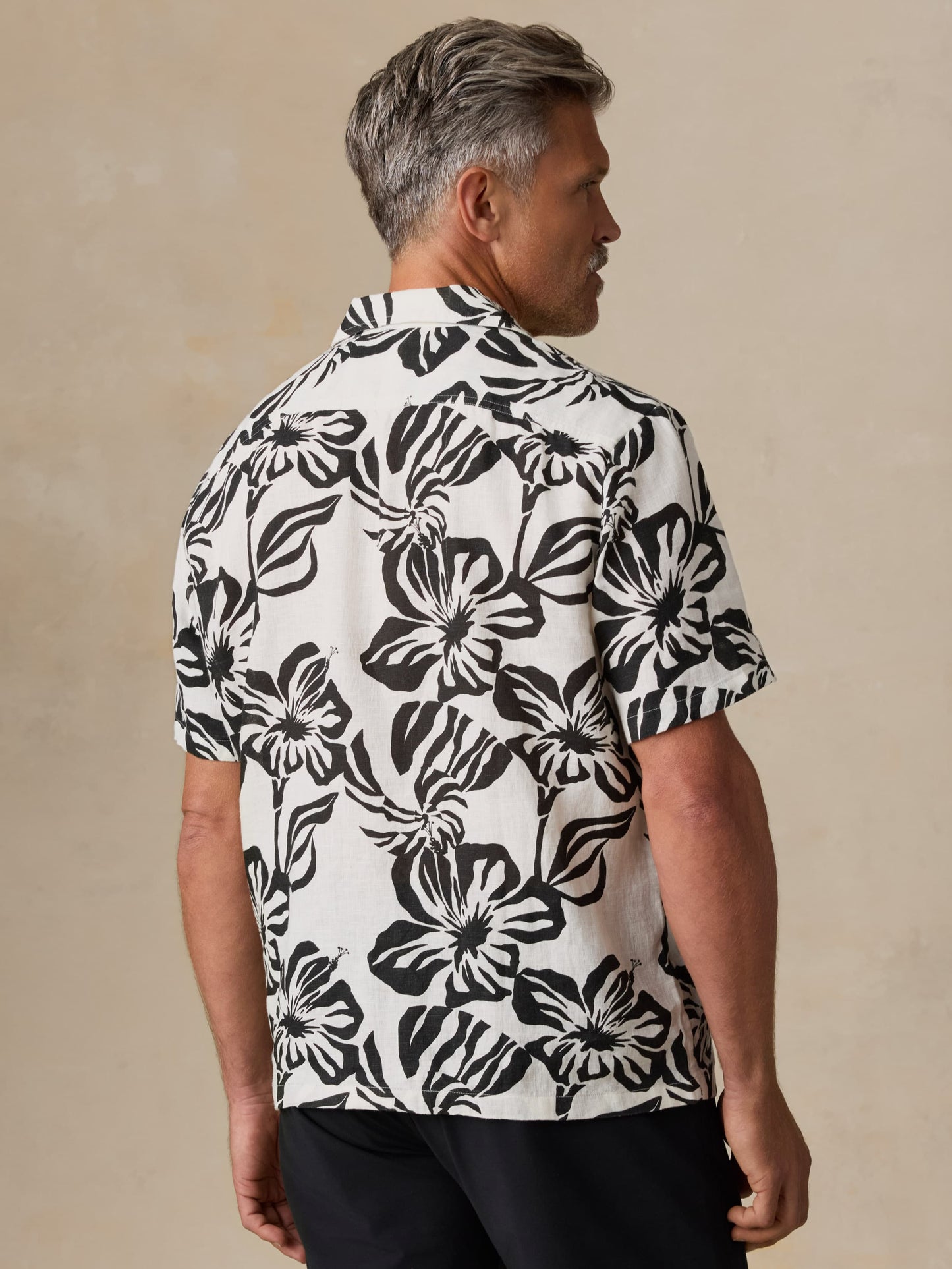 Short-Sleeve Linen Camp Shirt - Midnight Black Floral
