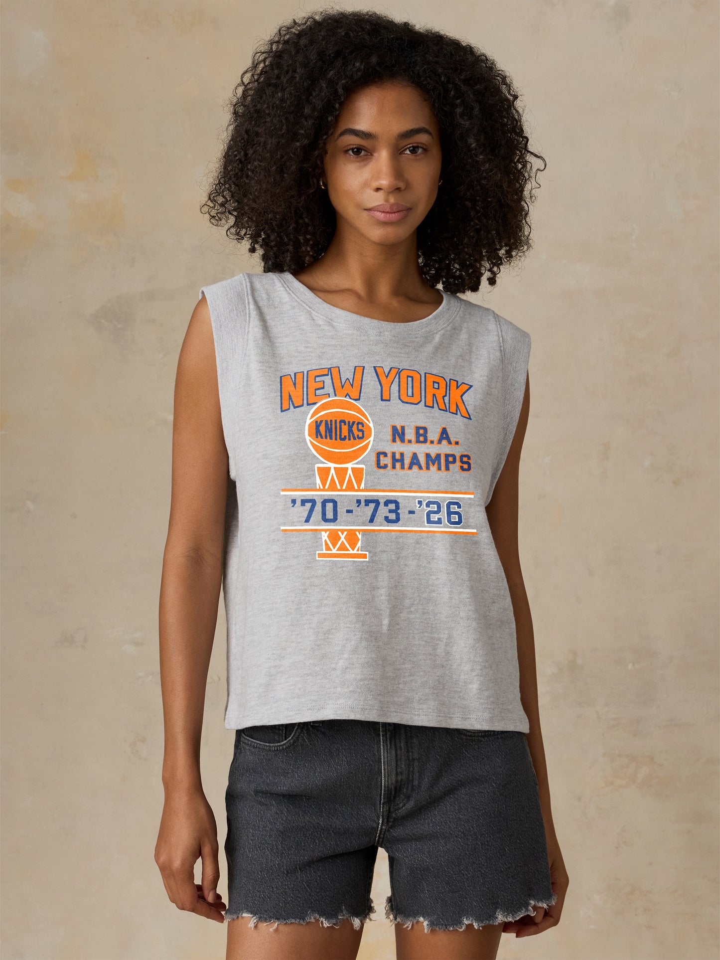 NY Knicks Sunwashed Organic Muscle Tank - Light Grey Heather